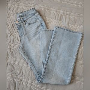 New-Mid Rise light wash jeans
